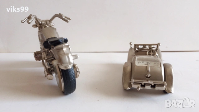 Метални мотор и ретро количка - часовници, снимка 2 - Колекции - 53096393