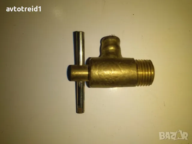 Продавам кранче радиатор УАЗ, снимка 3 - Части - 48490460