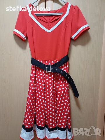 Продавам рокля тип ретро