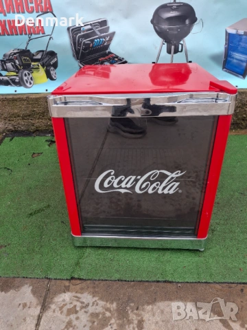 Малка хладилна витрина - Coca Cola, снимка 3 - Витрини - 53458014