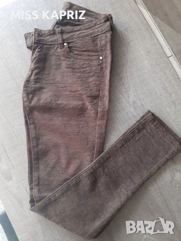 Дамски дънки с бродерия и релеф , снимка 6 - Дънки - 39986014