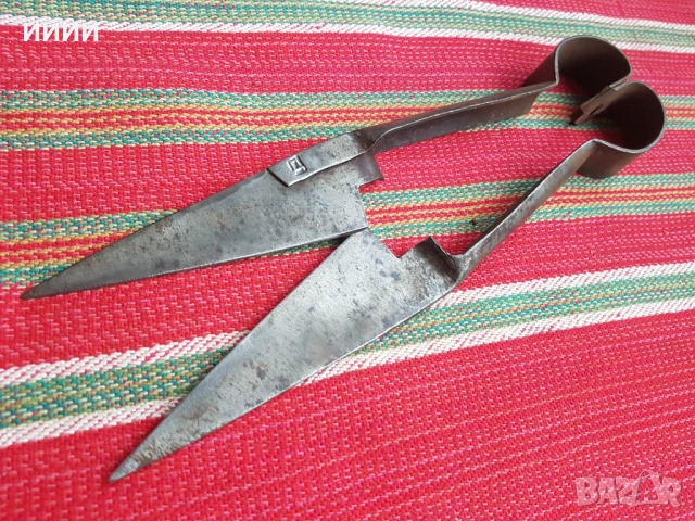 Кована ножица с 2 печата, снимка 3 - Антикварни и старинни предмети - 53236089