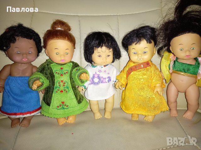 Малки азиатски кукли