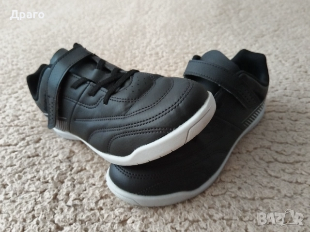 Детски обувки за футзал 100, черно-сиво, Kipsta - 36 номер, снимка 4 - Детски маратонки - 51701678