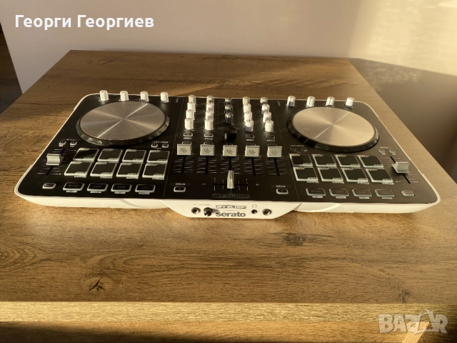 serato reloop beatmix 4 DJ Console, снимка 3 - Друга електроника - 52368637