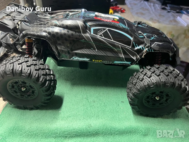 Hosim X07W безчетков мотор RC кола 1/10  Безчеткова скорост 68km/ч Хоби клас 4WD Всички терени, снимка 8 - Коли, камиони, мотори, писти - 51143800