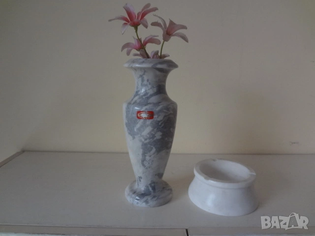 Мраморна ваза + пепелник