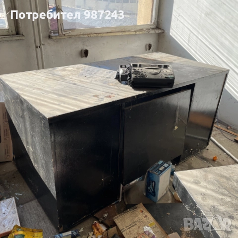 Мебели Соц – гардероби, секции, маси – запазени, снимка 10 - Секции и витрини - 52947598