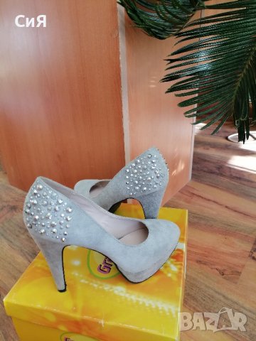 Сиви обувки от велур на висок ток, снимка 1 - Дамски елегантни обувки - 43929956