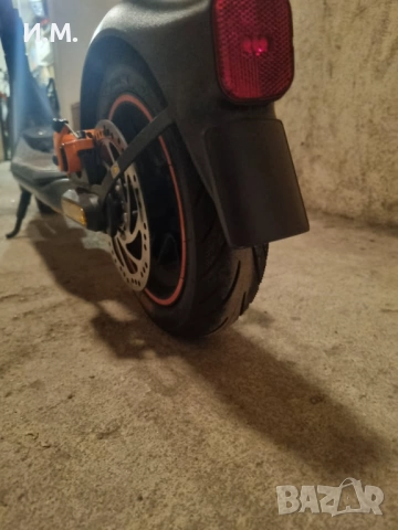 Segway Ninebot F40 тротинетка като нова, снимка 7 - Скутери и тротинетки - 51479951