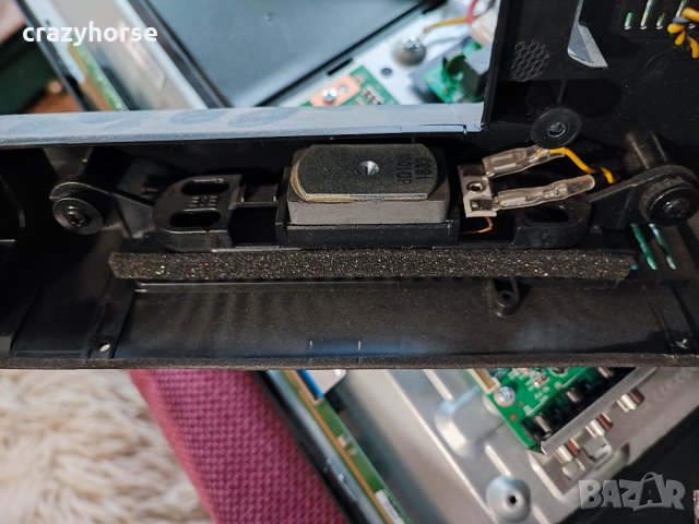 Телевизор Tesla 32K307BH със счупен LCD панел, снимка 9 - Телевизори - 43370444