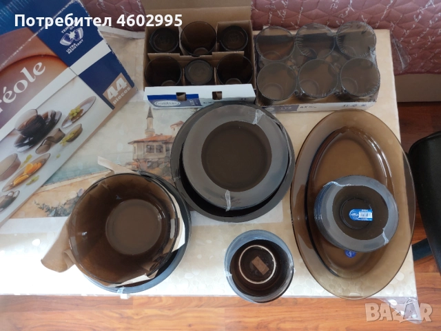 Сервиз за хранене от дуралекс 44части, снимка 3 - Сервизи - 51932907