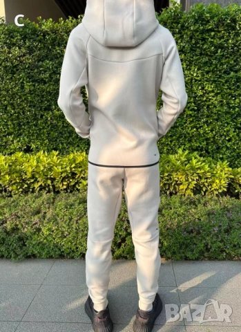 Nike Tech Fleece 2025 , снимка 2 - Спортни екипи - 53126199