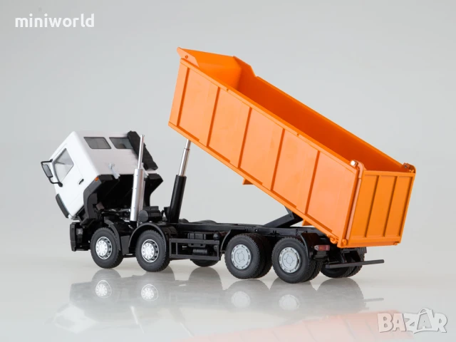 МАЗ 6516 8х4 самосвал 2007 - мащаб 1:43 на АвтоИстория моделът е нов в кутия, снимка 8 - Колекции - 50546436