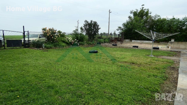 Масивна двуетажна къща, обзаведена и готова за нанасяне, обл.Варна, снимка 2 - Къщи - 53230888