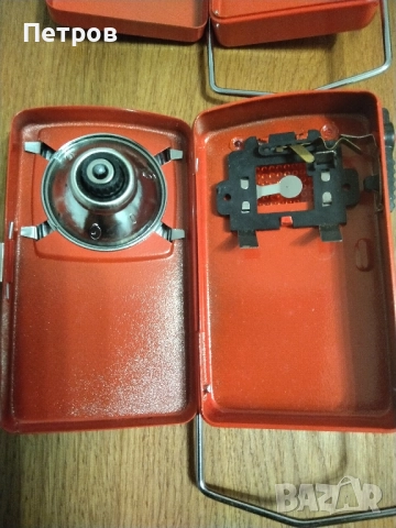 Продавам 2 броя нови метални фенерчета, които работят с плоска батерия 4,5 V. за 20 лв. , снимка 7 - Други - 52336679