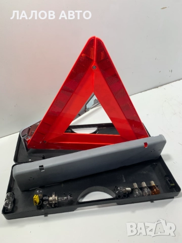 Авариен комплект триъгълник Ленд Ровър Фрилендър Avarien komplekt triugulnik Lend Rover Freelander I