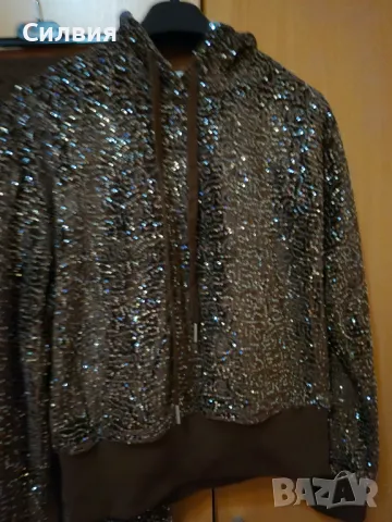 Спортен екип с пайети за 39лв, снимка 2 - Спортни екипи - 50211568