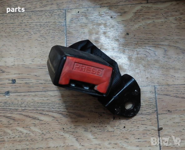 Закопчалка Заден Колан Рено 19, снимка 4 - Части - 53363731