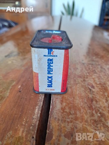 Стар кутия от Чер Пипер McCormick, снимка 2 - Други ценни предмети - 43610288
