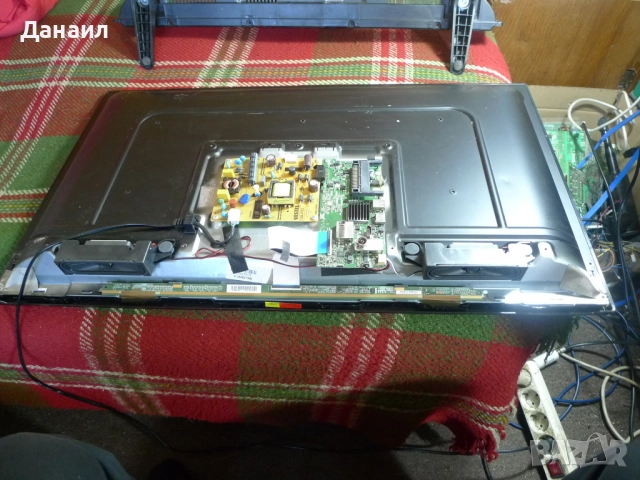 17MB140TC , 17IPS63 от Hitachi 32HE1005