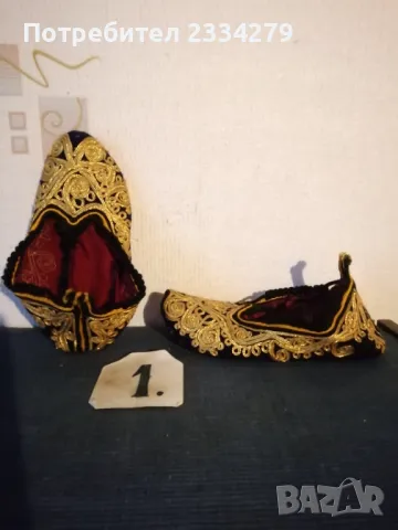 Към носия,,Каракачански чорапи"" и,,Родопски терлици"и. 100% автентичност. , снимка 6 - Антикварни и старинни предмети - 45374353