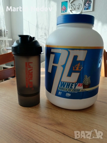 Продавам протеин със шейкър!, снимка 2 - Хранителни добавки - 53160304