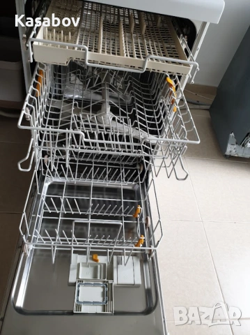 Miele Съдомиялна - 9 Комплекта - Свободностояща - 45см - Тясна, снимка 6 - Съдомиялни - 53490341