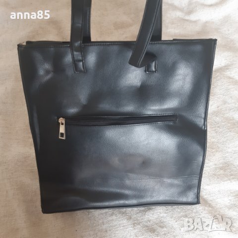 Черна чанта със сърце, снимка 2 - Чанти - 35059166