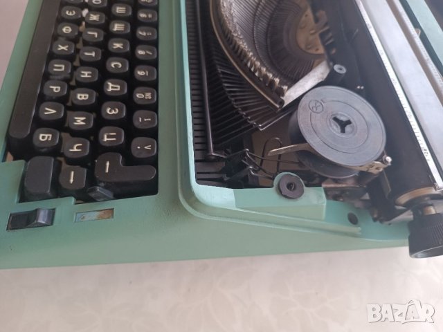 Стара пишеща машина , снимка 6 - Антикварни и старинни предмети - 40148694