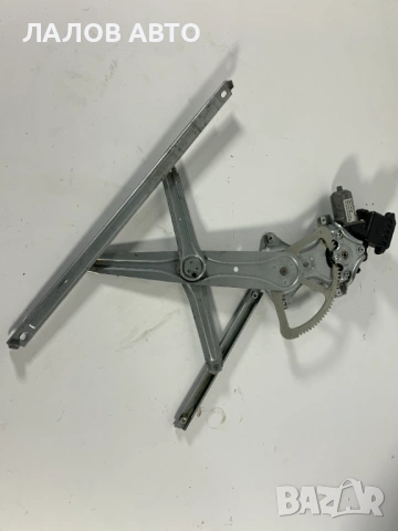 Предна дясна машинка стъклоповдигач стъклоподемник Toyota Corolla Verso III  69810-0F020