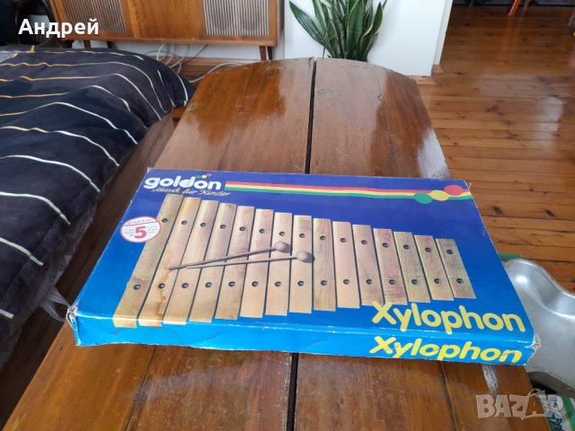 Стар детски музикален инструмент Xylophon