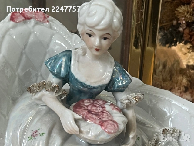 Фигура порцелан Рококо, снимка 2 - Антикварни и старинни предмети - 53020017