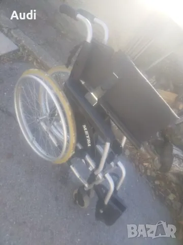 Сгъваема инвалидна рингова количка MEYRA  Ширина на седалката 50см, снимка 4 - Инвалидни колички - 45270477