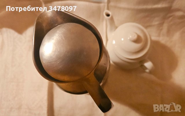 Стар термос и порцеланова каничка, снимка 3 - Аксесоари за кухня - 43732224