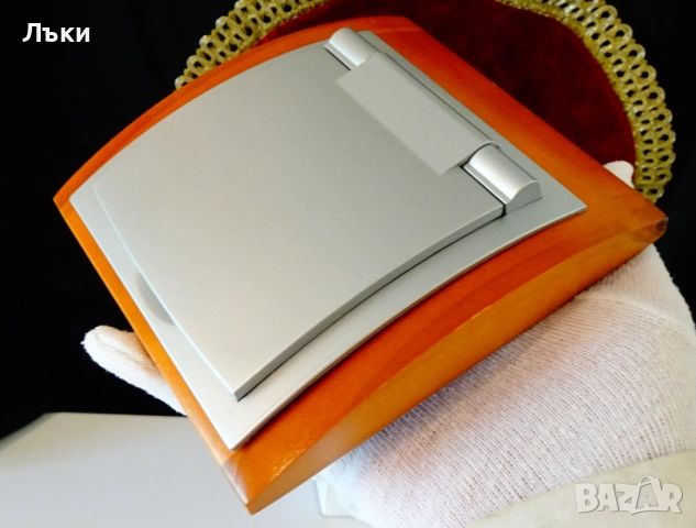 Настолен часовник,будилник,календар,дървена основа. , снимка 5 - Декорация за дома - 51523836