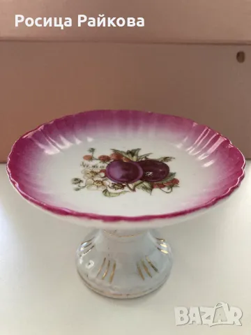 Малък порцеланов съд