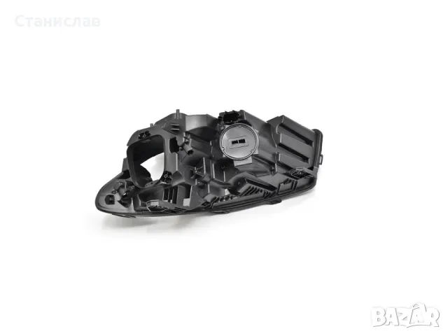 Дясна основа (корпус) за фар за Mercedes CLA W117 Facelift (2016-2019), снимка 3 - Части - 47927882