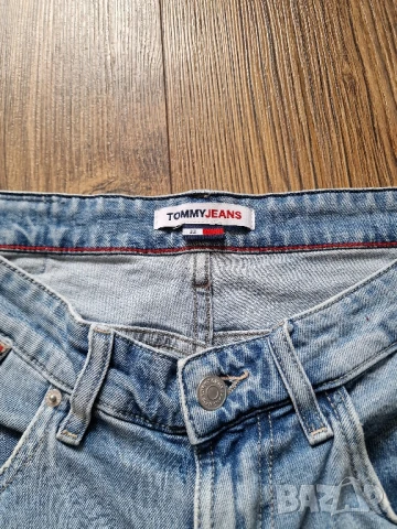 Страхотни мъжки къси дънки  TOMMY HILFIGER, размер 33  , снимка 3 - Къси панталони - 50453418