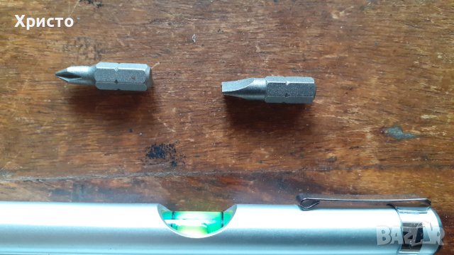 нивелир метален с 3 броя накрайника отвертки в метална кутия, масивен и надежден, снимка 4 - Измервателни инструменти - 38846839