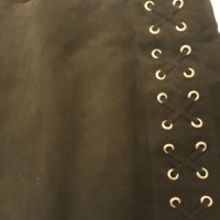 Къса пола черна Н&М с капси и кръстосани връзки, изпечена материя , с цип на гърба, снимка 5 - Поли - 37414559