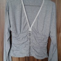 Блуза 10лв. , снимка 1 - Блузи с дълъг ръкав и пуловери - 26682669