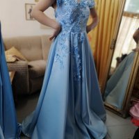 Бална синя рокля с 3Д цветя, снимка 1 - Рокли - 32799631