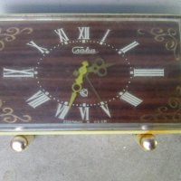 Стар електромеханичен настолен часовник и будилник Слава СССР, снимка 5 - Други ценни предмети - 37226061