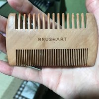 Малко дървено гребенче Brushart, снимка 2 - Аксесоари за коса - 38649265