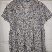 Дамска блуза с цветя HOUSE размер S цена 19.90 лв., снимка 2 - Корсети, бюстиета, топове - 43342242