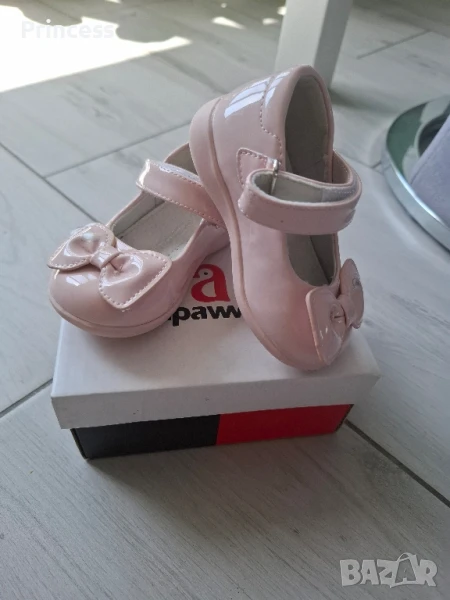 Бебешки лачени сандалки 20 размер , снимка 1