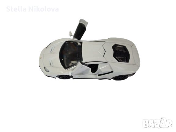Спортна кола метален макет 1:32, звук и светлина,бяла или черна, снимка 1