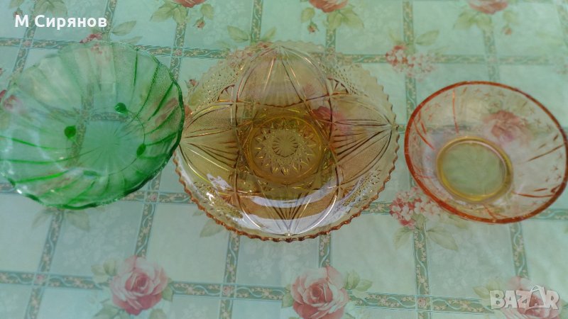 Фруктиери от цветно стъкло/Стъклена купа за плодове, снимка 1