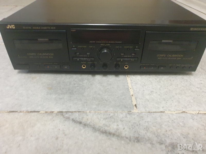 Страхотен двукасетъчен дек JVC TD-W718 В много добро състояние. Работи без забележки. Made in Malays, снимка 1